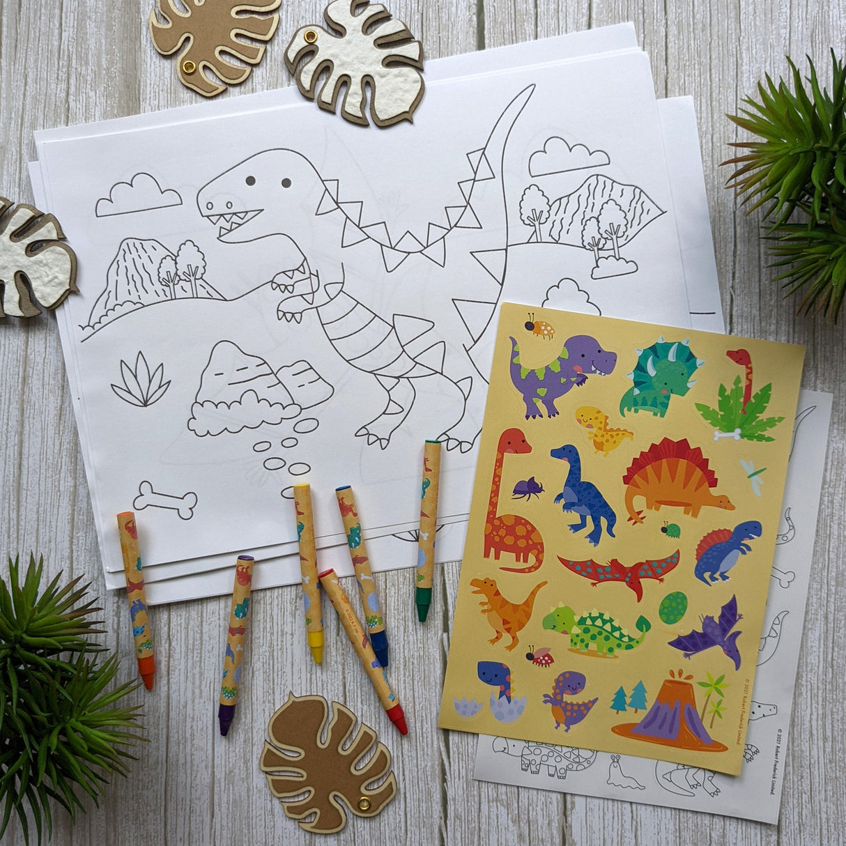 Dinosaurs Children's Colouring Set