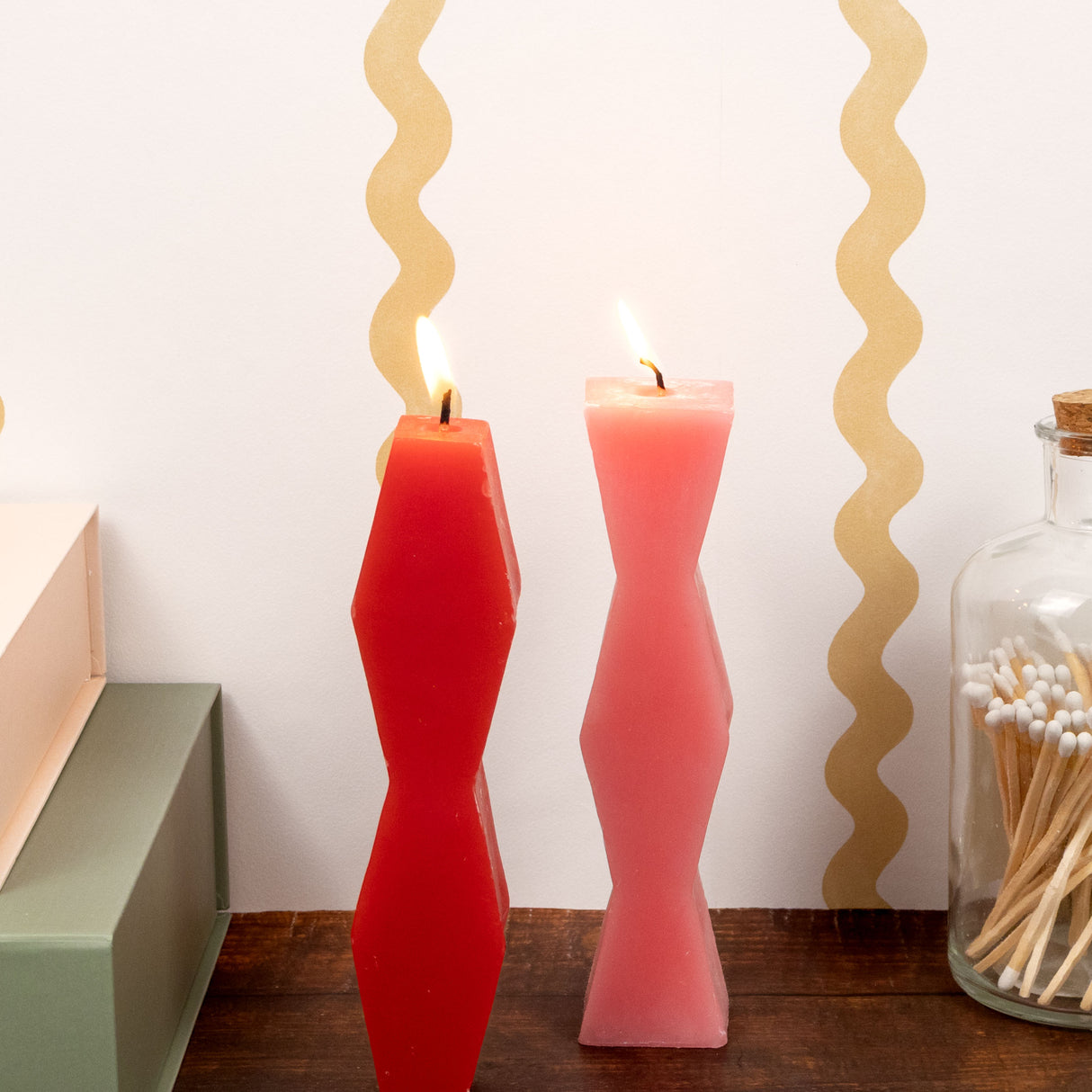 Saje Zig Zag Design Table Candle In Gift Box