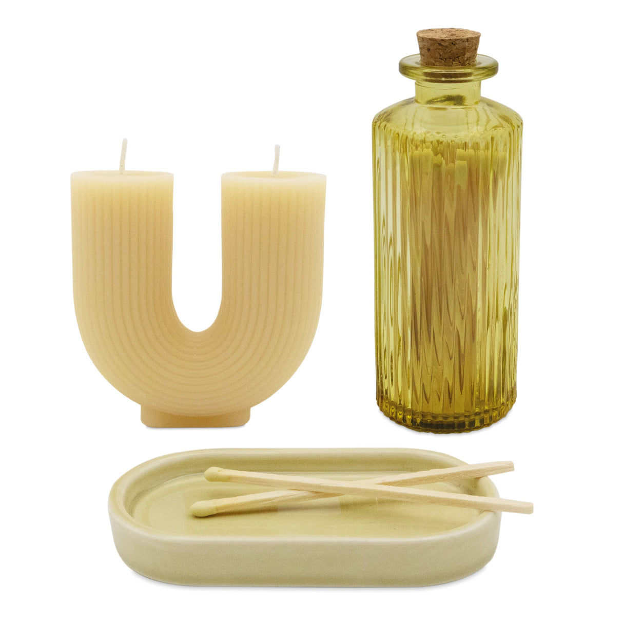 Elysian U Design Candle With Ceramic Tray & Matches In Glass Jar