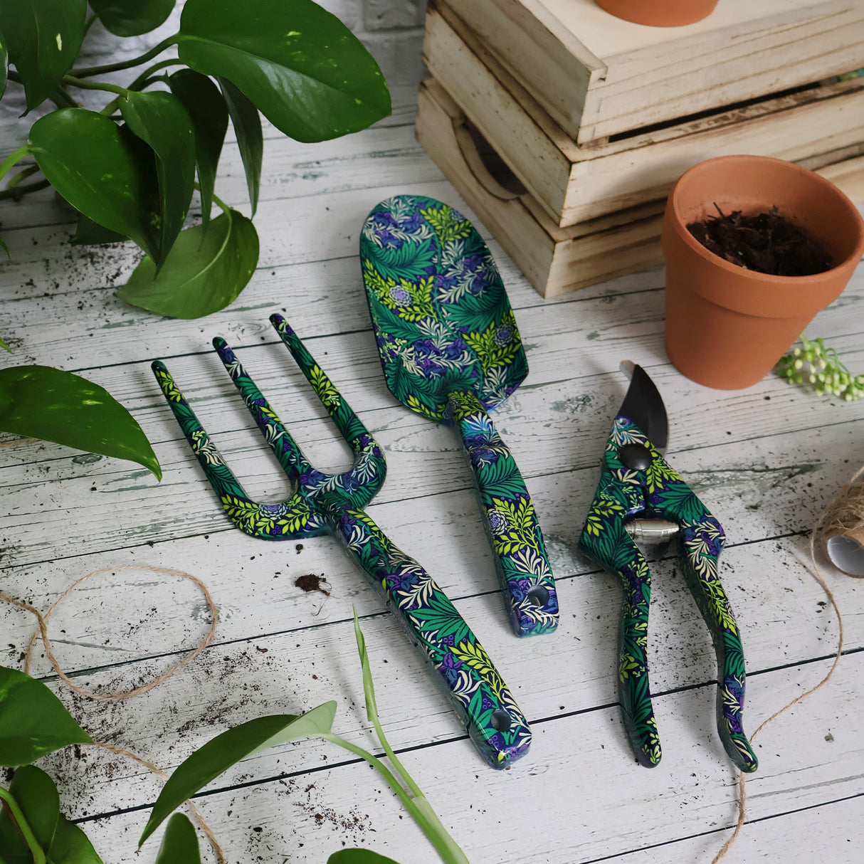 Orange Grove Fork, Trowel and Secateurs Garden Tool Set - William Morris Larkspur Design