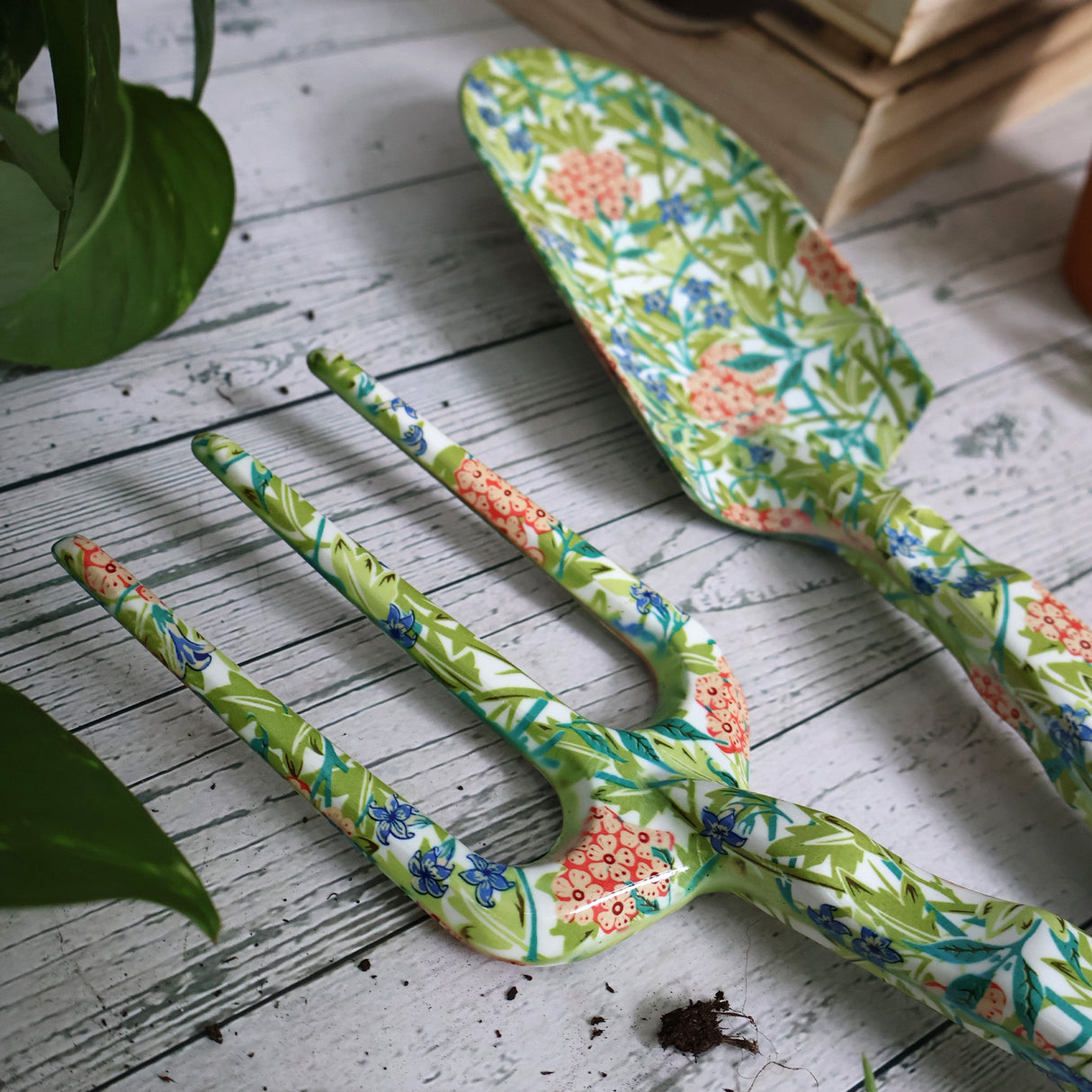 Orange Grove Fork and Trowel Garden Tool Set - William Morris Jasmine Design