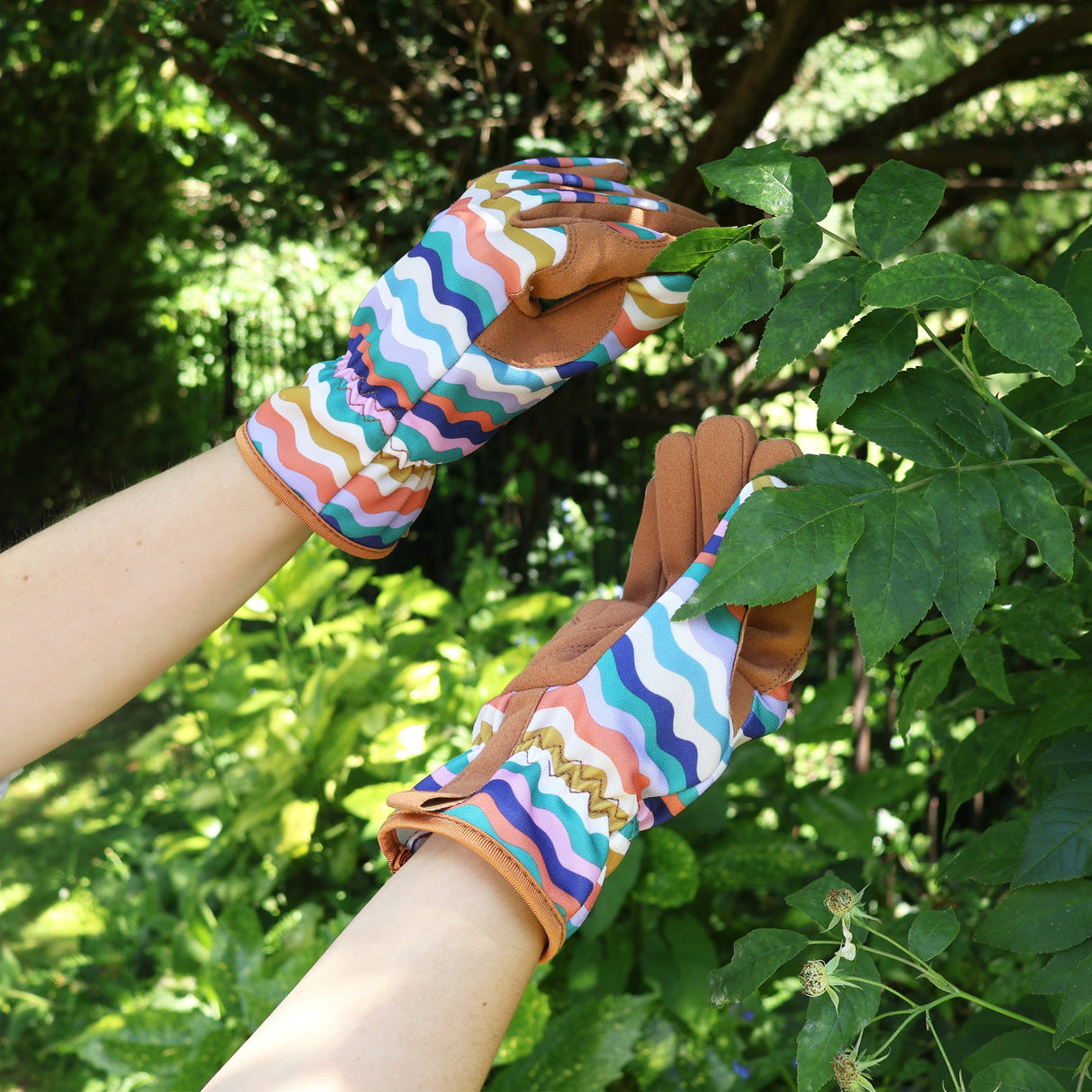 Willow and Belle Outdoor Gardening Gloves - Wiggle Design