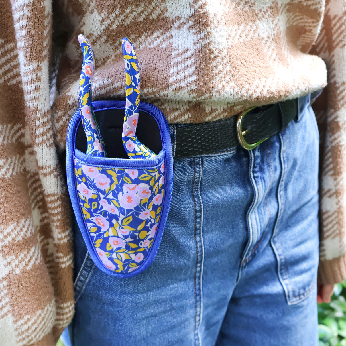 Willow and Belle Secateurs With Pouch – Abstract Floral Design