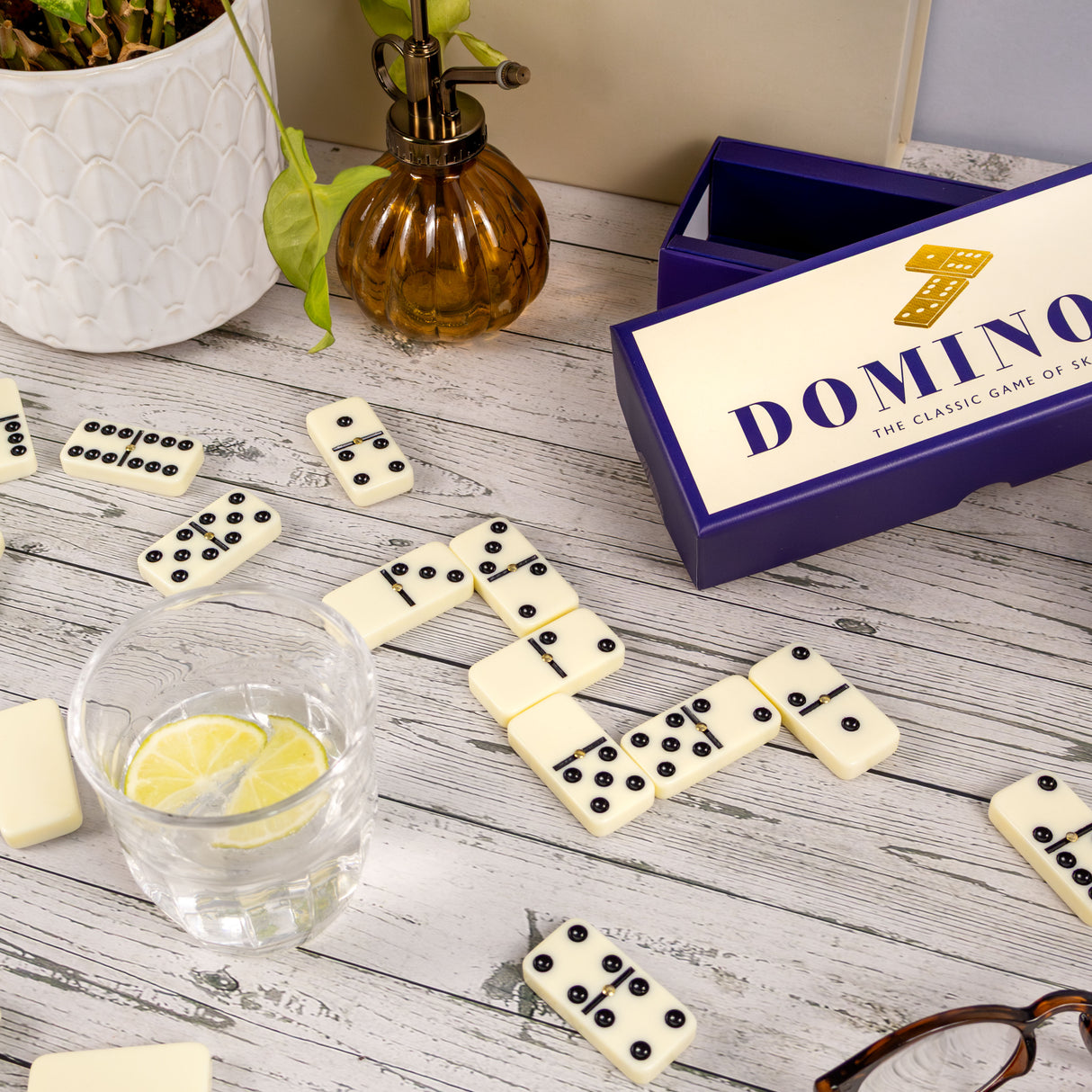 Dominoes - Classic Family Game in Gift Box