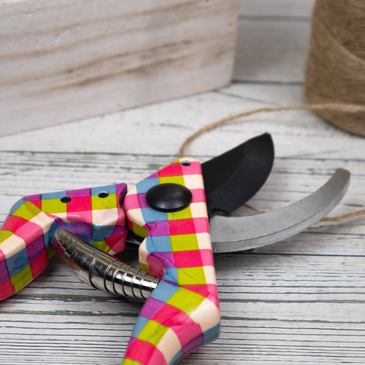 Willow and Belle Secateurs With Pouch – Pink Gingham Design