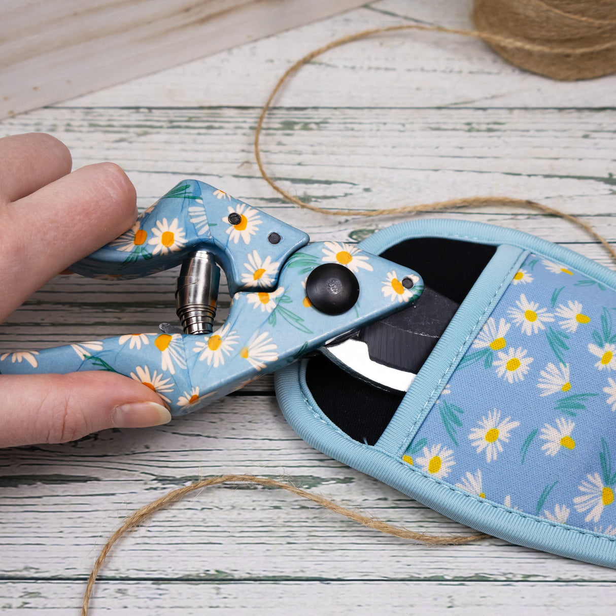 Willow and Belle Secateurs With Pouch – Daisy Blue Design