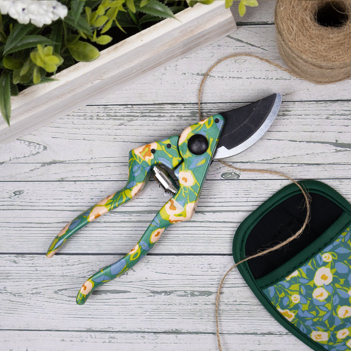 Willow and Belle Secateurs With Pouch – Abstract Floral Design