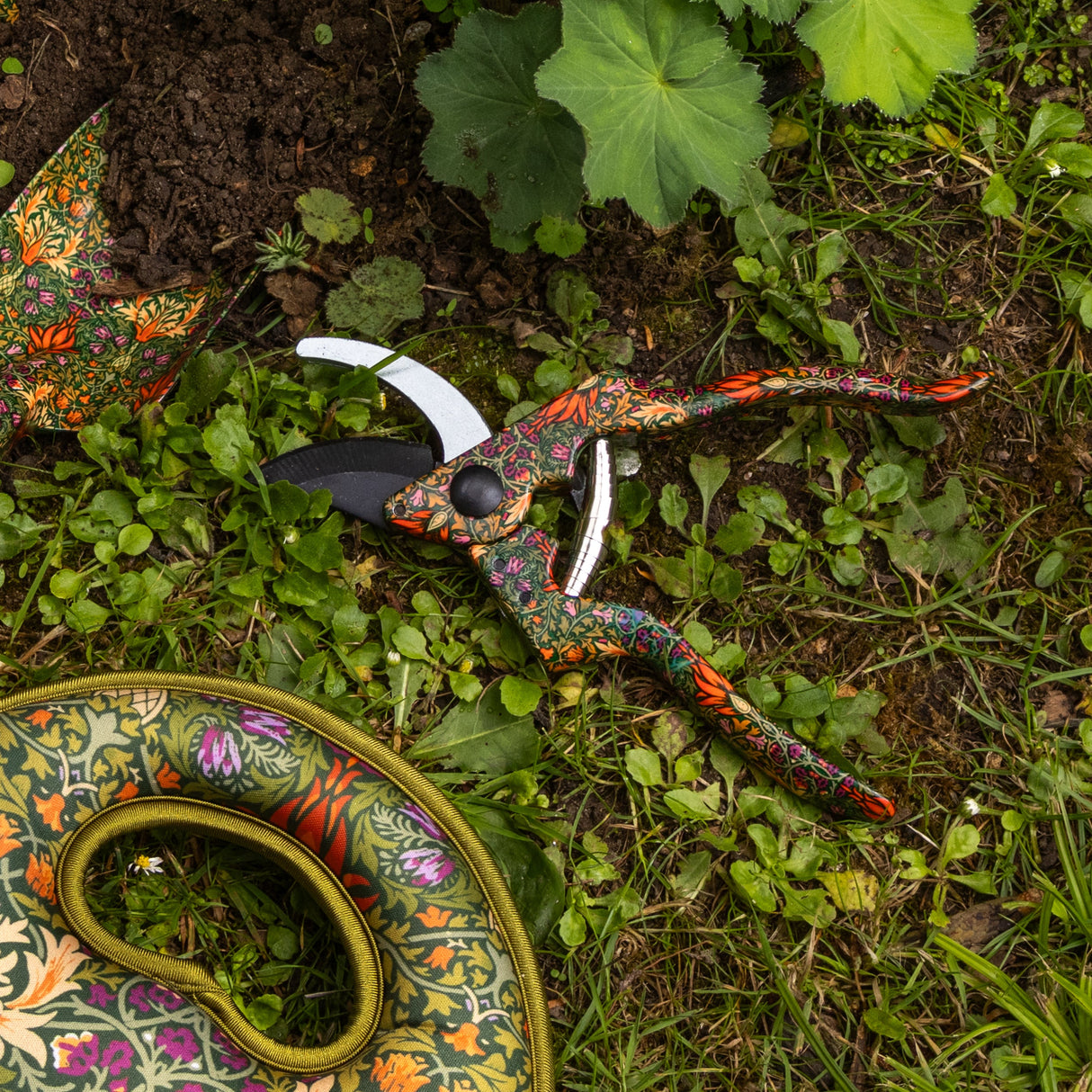 Orange Grove Secateurs - William Morris Snakeshead Design
