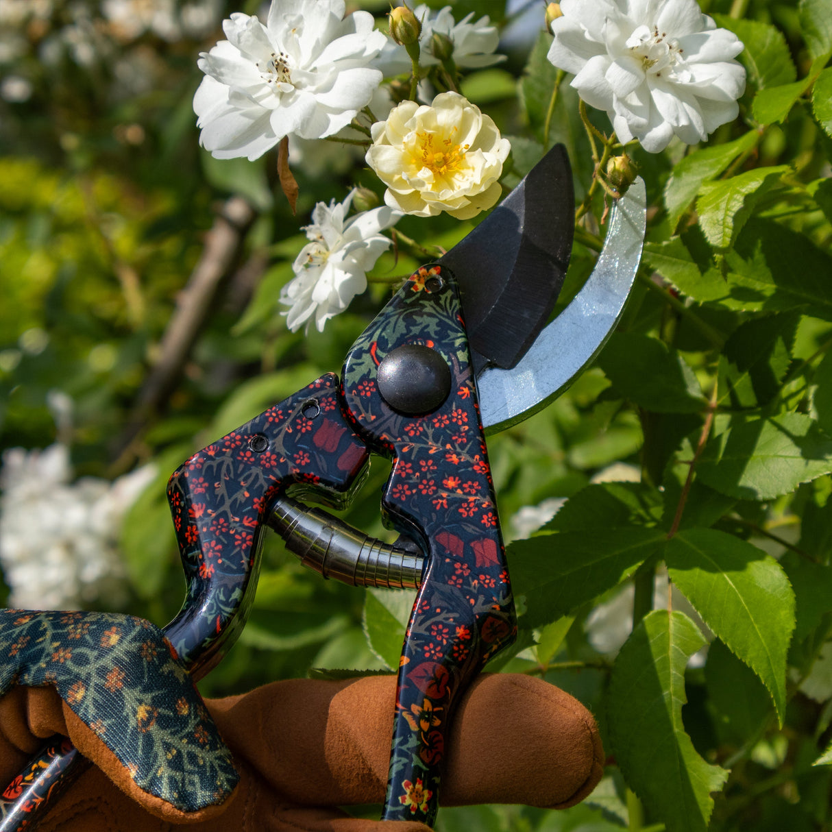 Orange Grove Secateurs - William Morris Blackthorn Design