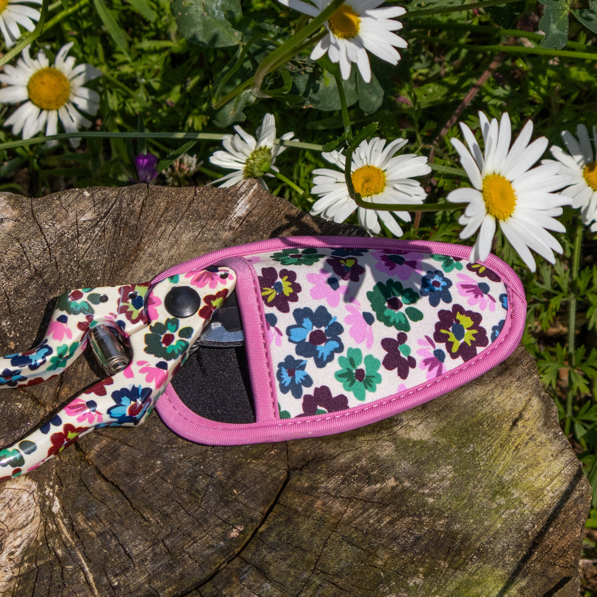 Willow and Belle Secateurs With Pouch – Brush Blooms Design