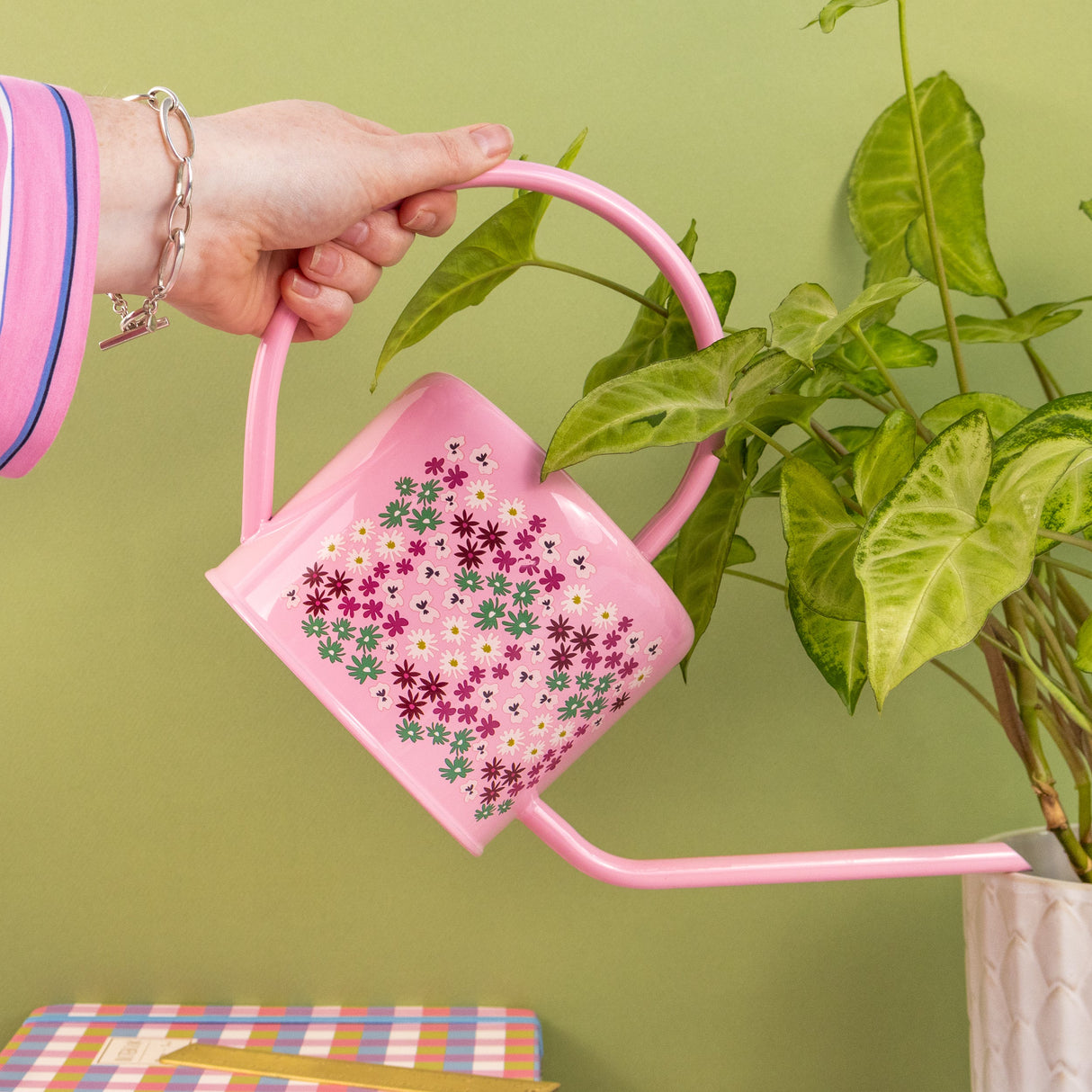 Willow and Belle Watering Can – Ditsy Mix Design