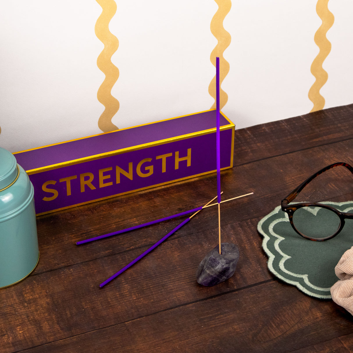 Strength Incense and Crystal Holder - Lavender & Eucalyptus Scent with Amethyst Crystal