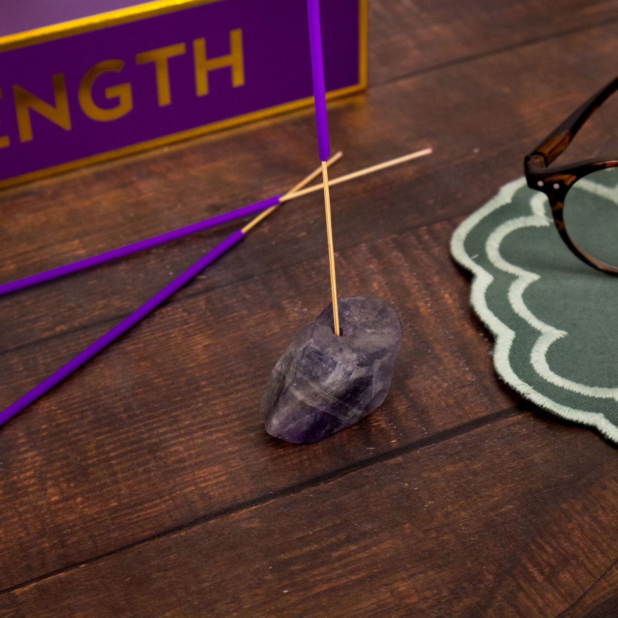 Strength Incense and Crystal Holder - Lavender & Eucalyptus Scent with Amethyst Crystal