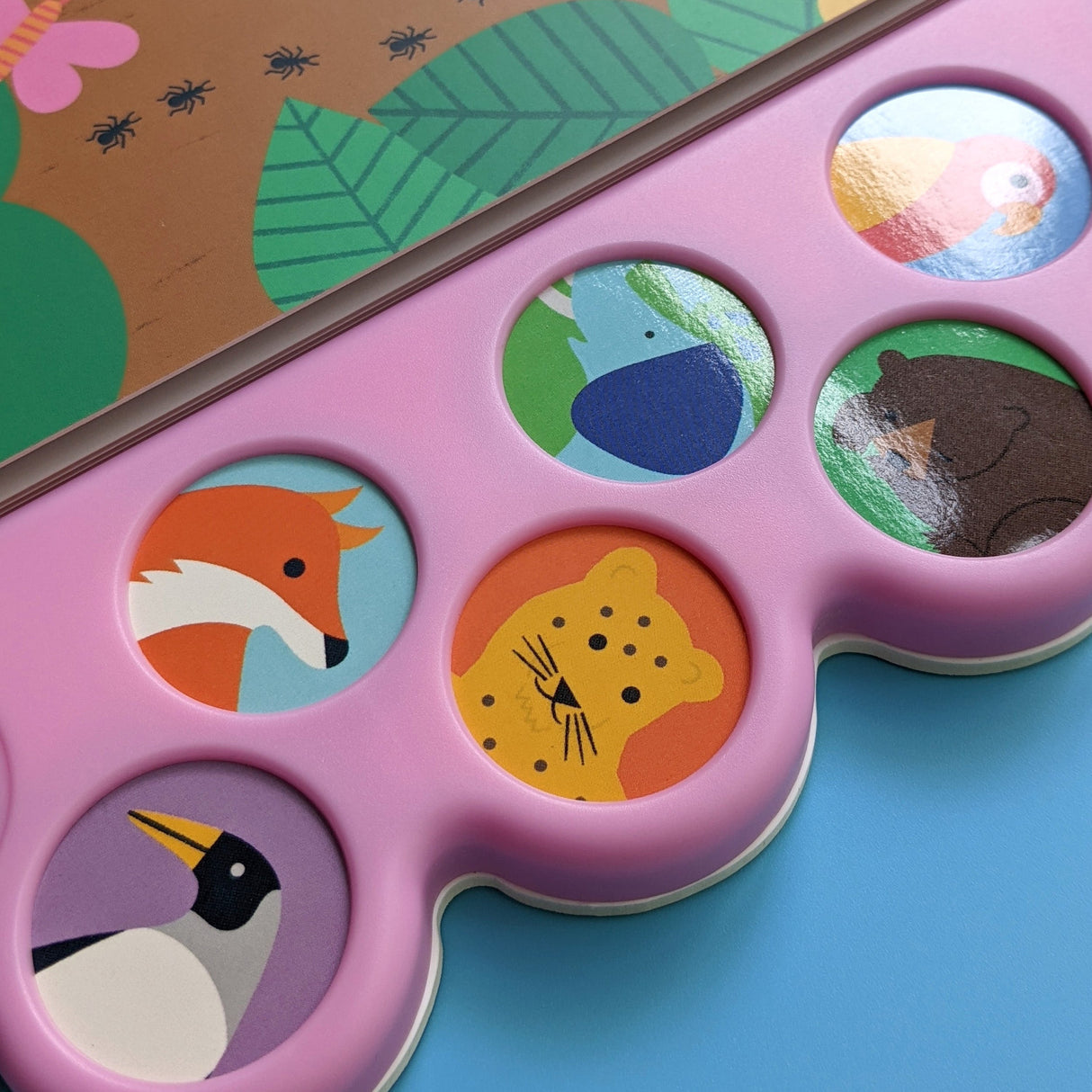 Let's Explore The Noisy Wilds - Children's 10 Button Sound Book