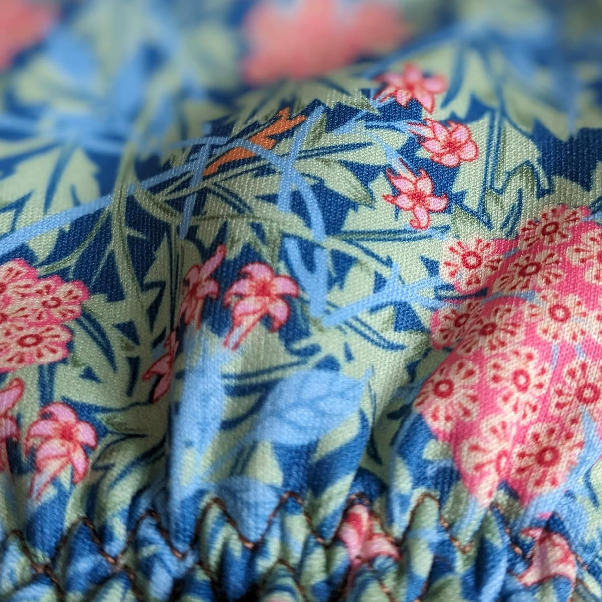 Orange Grove Outdoor Gardening Gloves - William Morris Design