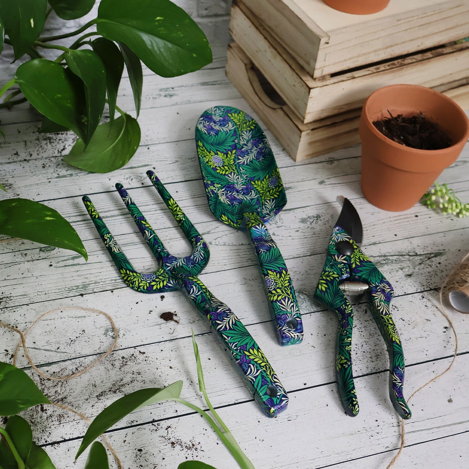 Orange Grove Fork, Trowel and Secateurs Garden Tool Set - William Morris Larkspur Design