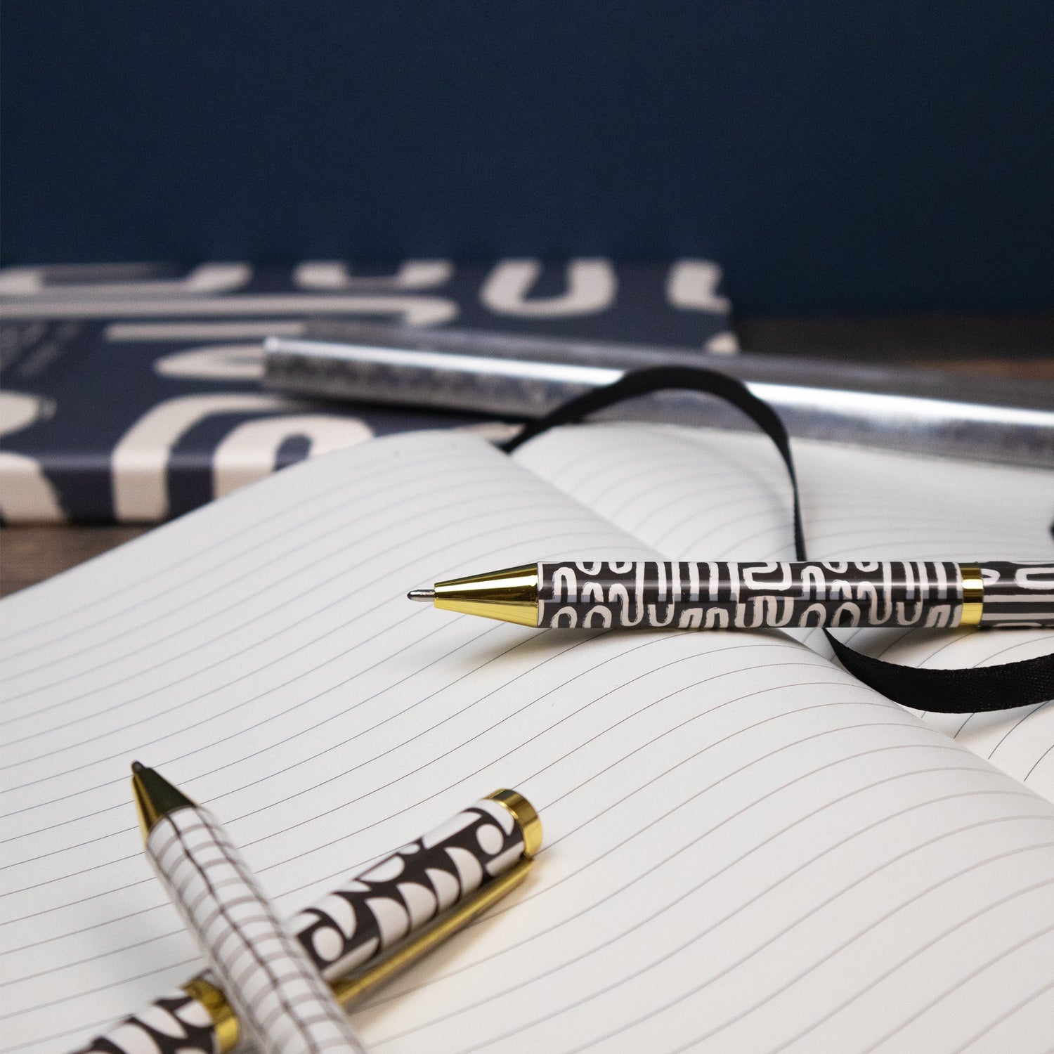 Elysian Monochrome Mixed Design Ballpoint Pens in Gift Box – Set of 3 Pens