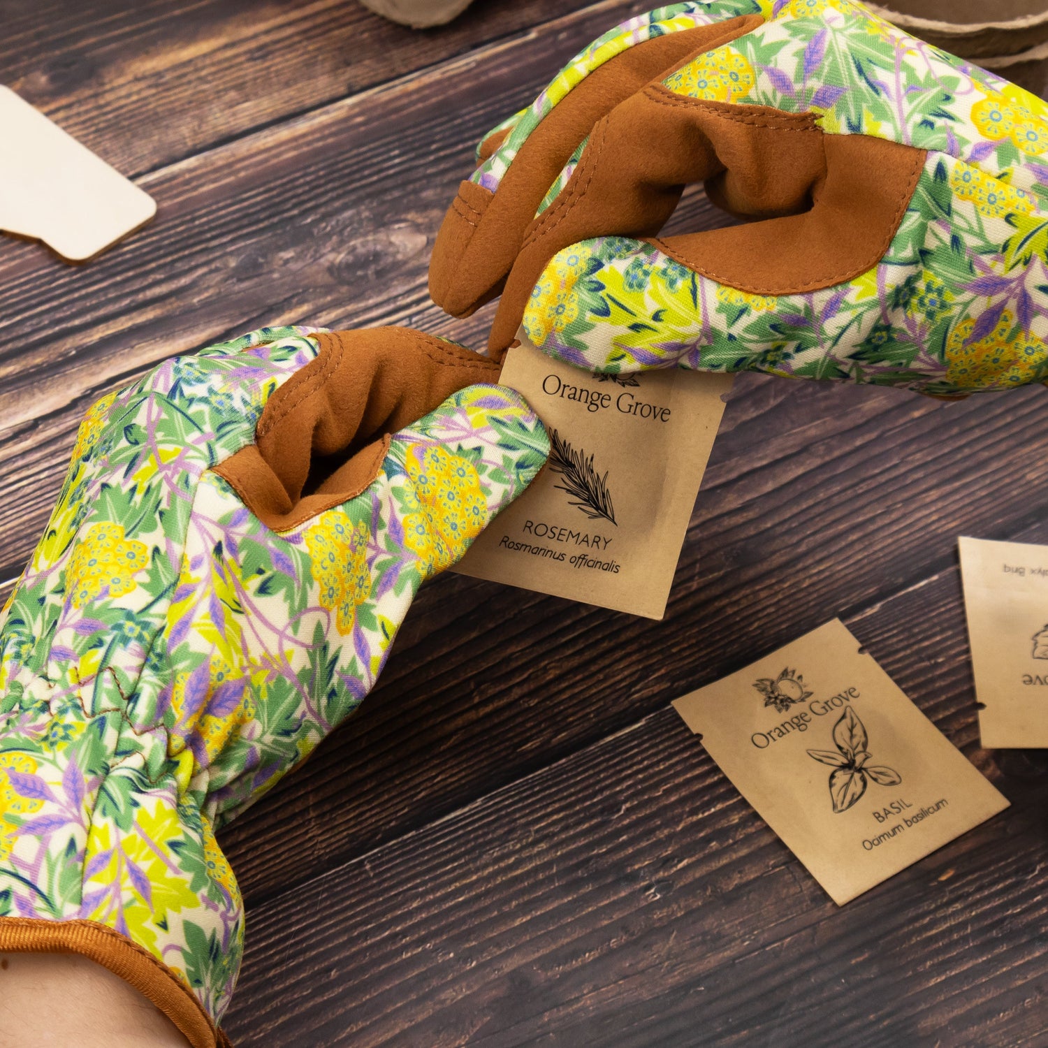 Orange Grove Gardening Gloves – William Morris Jasmine Design