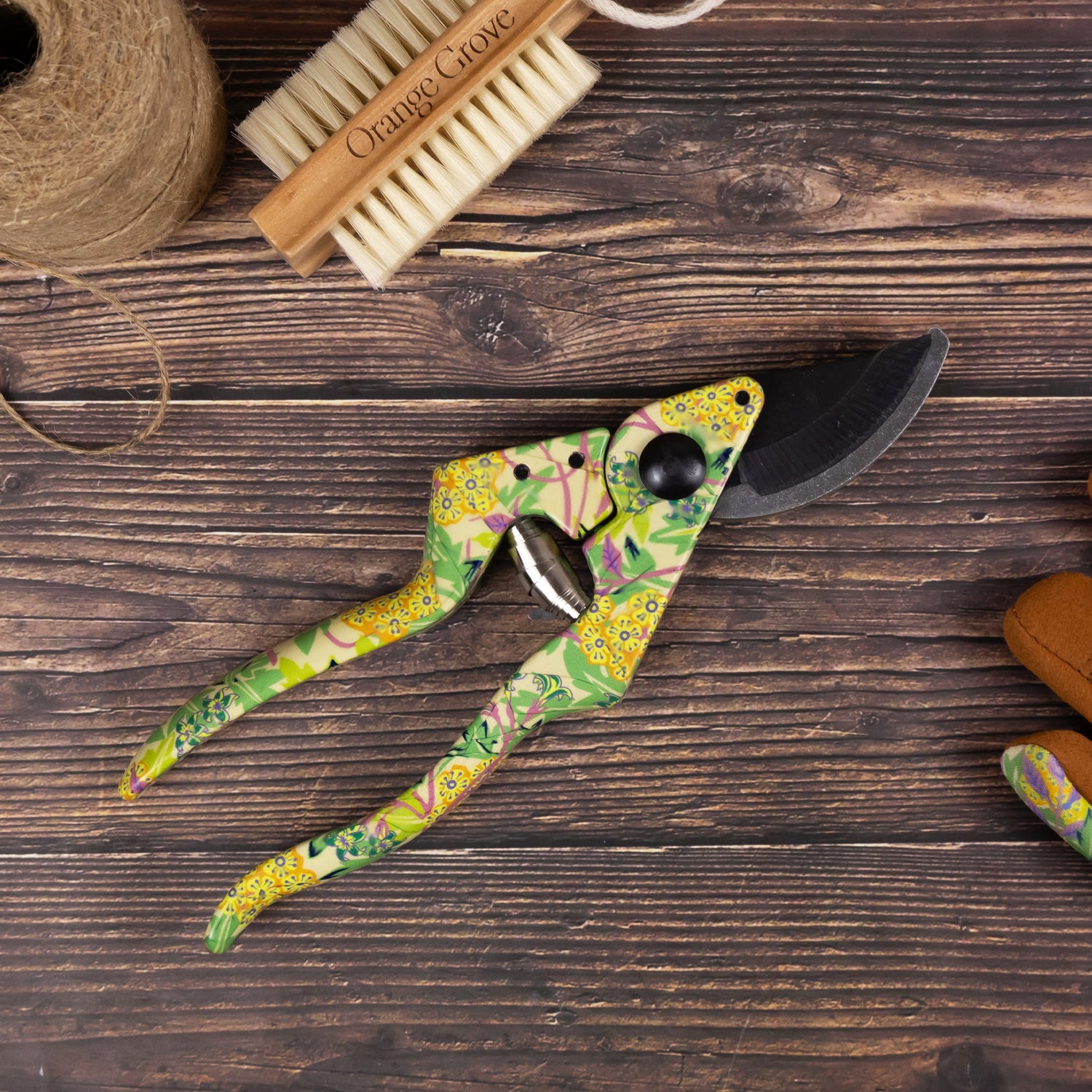 Orange Grove Secateurs - William Morris Jasmine Design