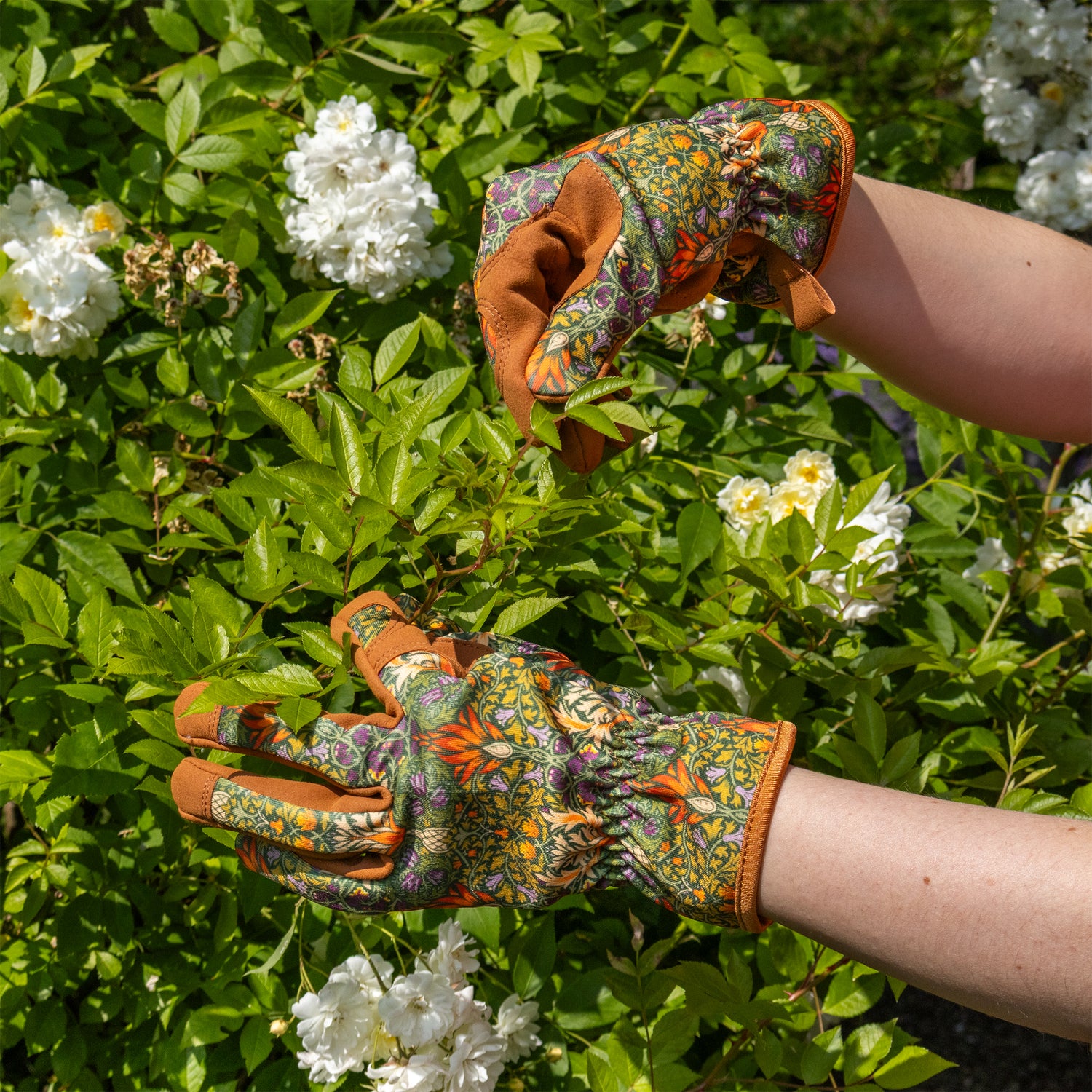 Orange Grove Gardening Gloves - Women's One Size – William Morris Snakeshead Design