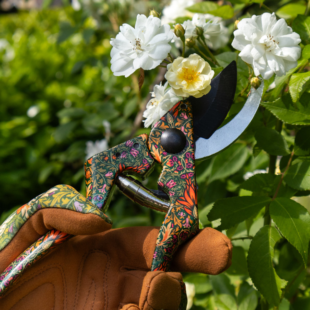 Orange Grove Fork, Trowel and Secateurs Garden Tool Set - William Morris Snakeshead Design