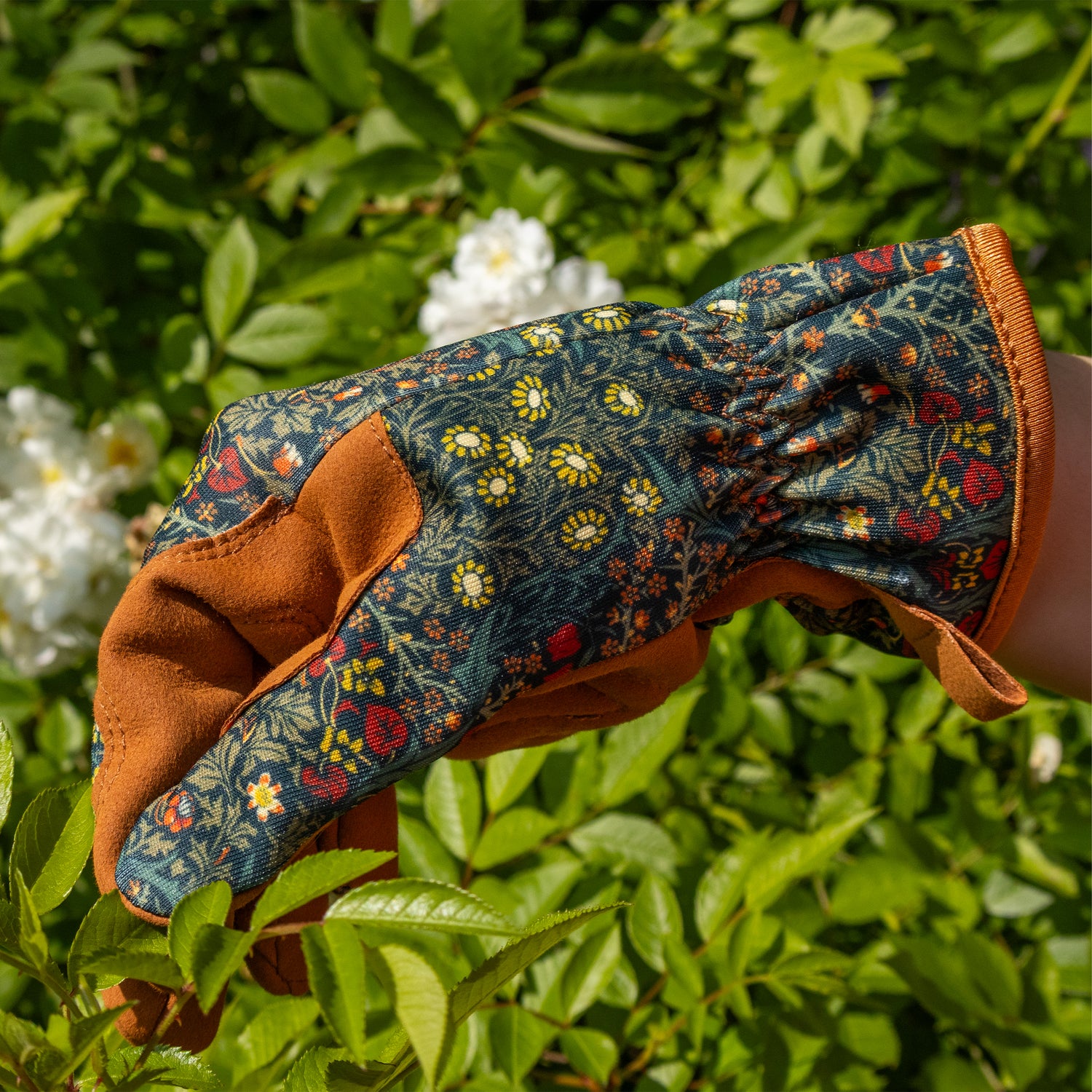 Orange Grove Gardening Gloves - Women's One Size – William Morris Blackthorn Design