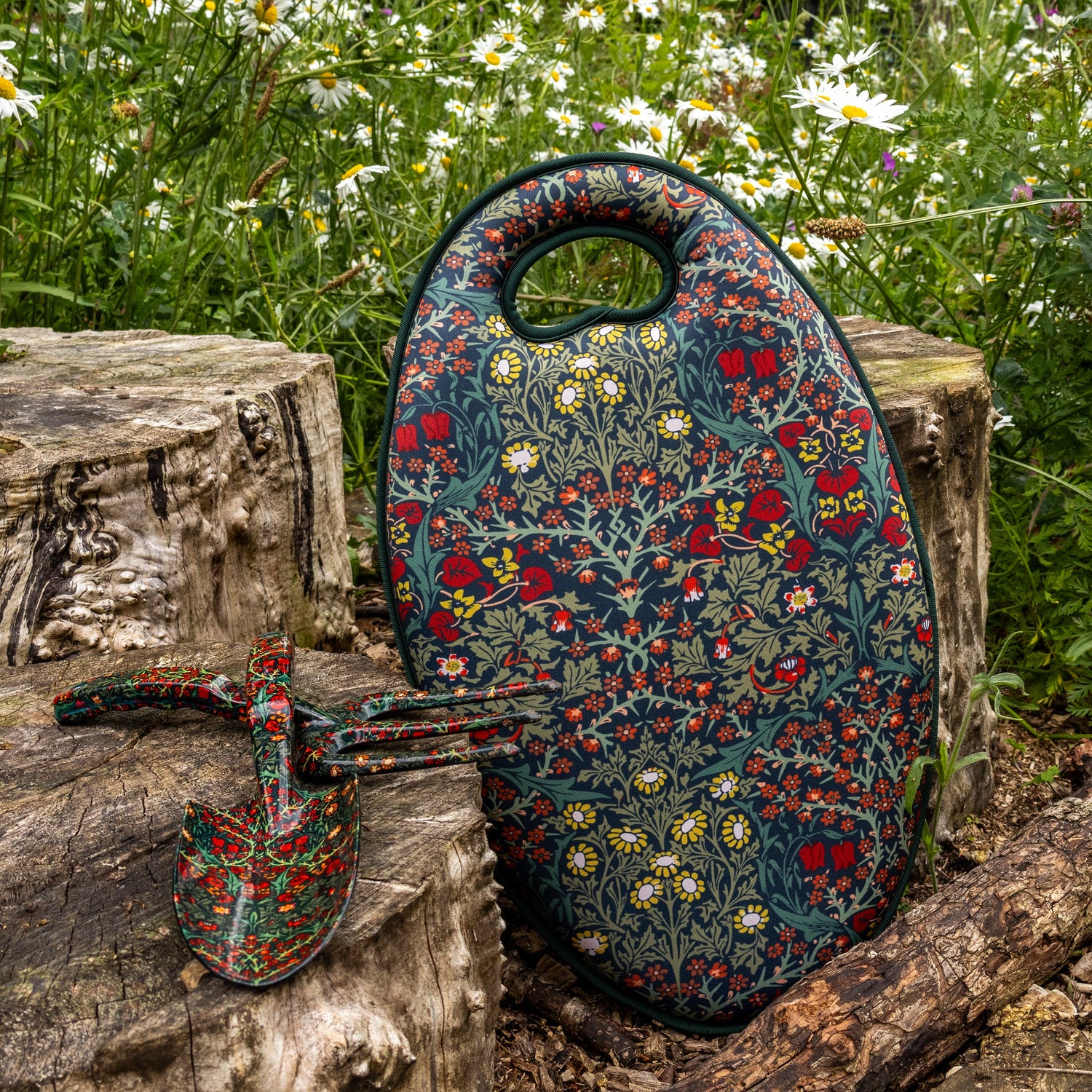 Orange Grove Gardening Tool & Kneeler Set – William Morris Blackthorn Design