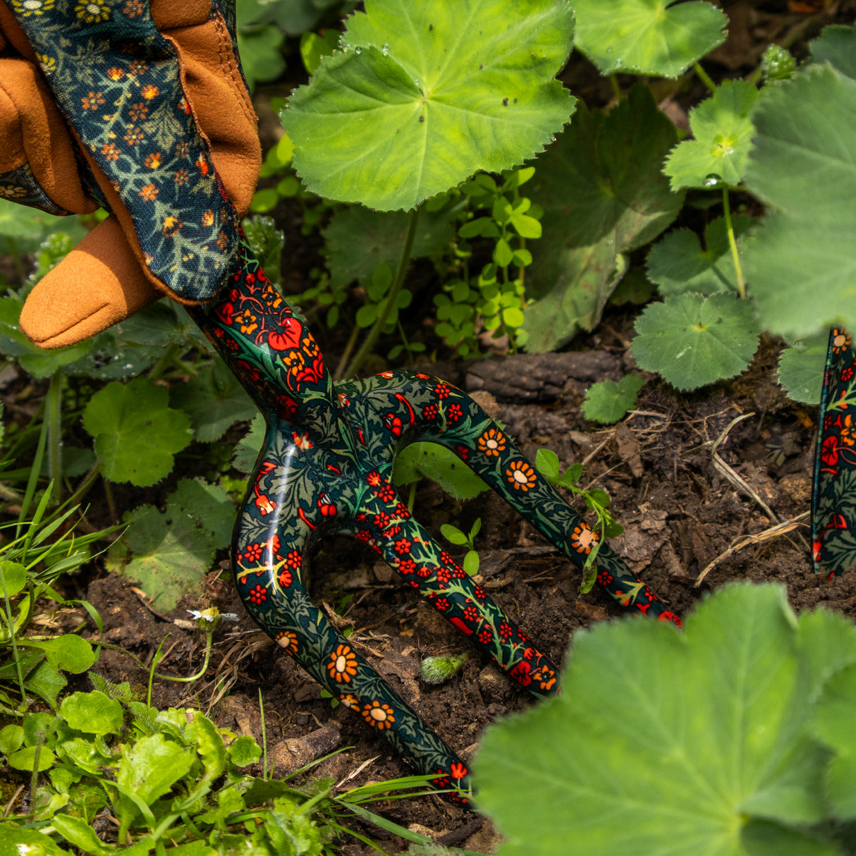 Orange Grove Fork, Trowel and Secateurs Garden Tool Set - William Morris Blackthorn Design